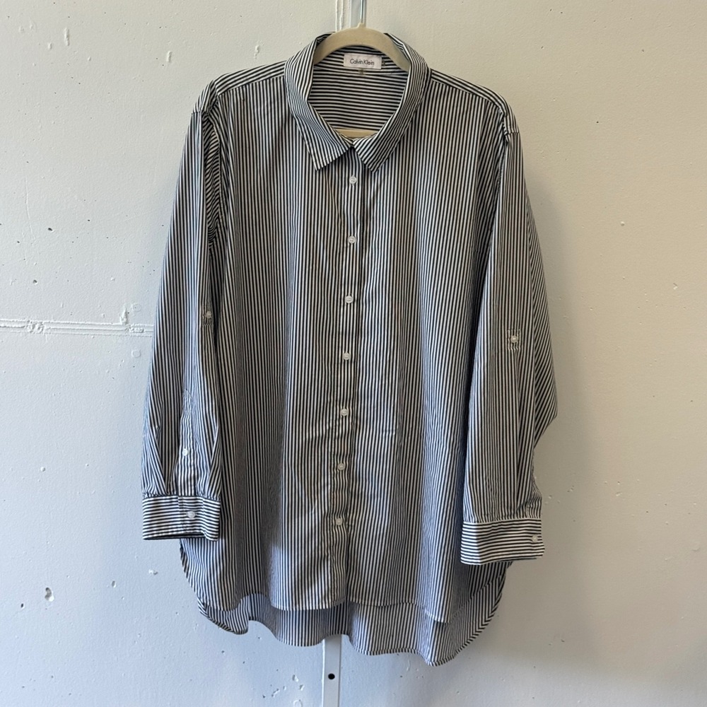 Calvin Klein Womens 2X Gray White Striped Roll Tab Sleeve Button Down Shirt